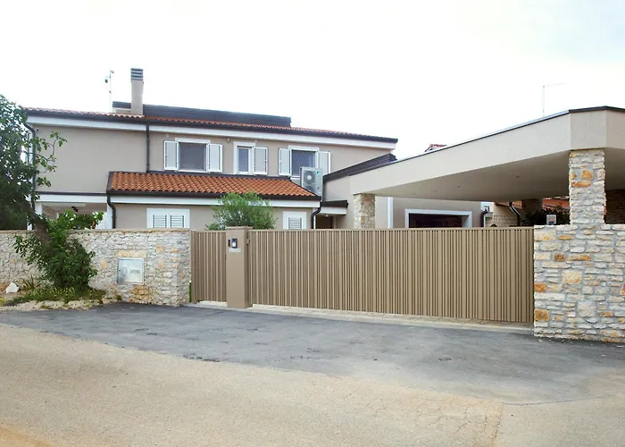 Mimoza Zambratija Villa Umago