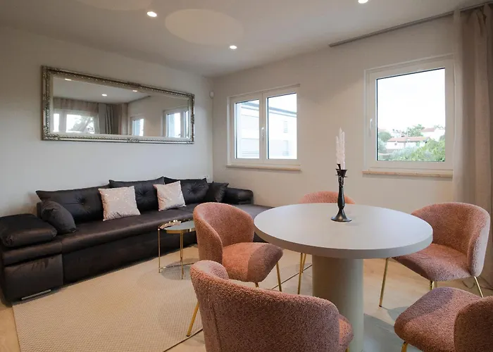 Mimoza Zambratija Villa