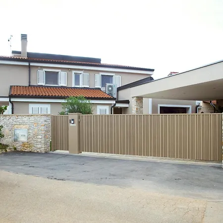Mimoza Zambratija Villa Umag
